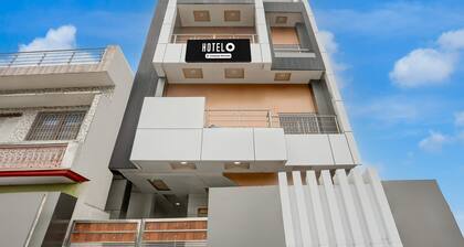 Deluxe Bareilly Near Satellite Bus Stand