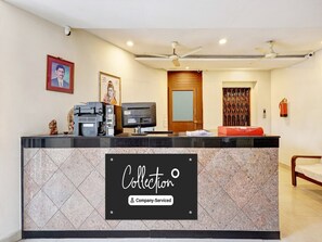Hus | Reception