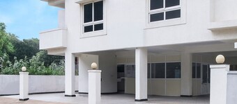 Deluxe Hotel O Vizag IT Hill Rushikonda