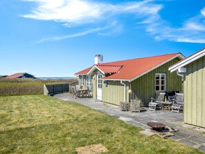 Outdoor dining - "Ovine" - 200m from the sea by Interhome (Hjørring)