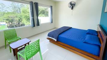 Desk, laptop workspace, free WiFi