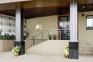 House | Reception - Deluxe Ghodbunder Rd Sanwith Residency (Mumbai)
