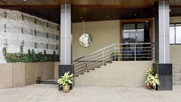 House | Reception