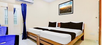 Super Deluxe Room Hotel O Yanam Beach