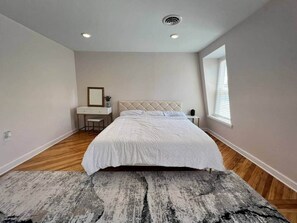 Room - The Hideaway Suite at the Washington Inn (Fries)