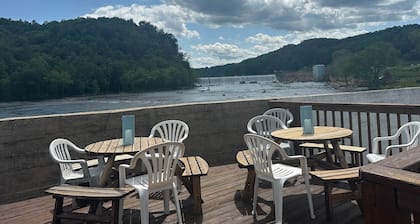 Riverside Refuge at The Washington Inn