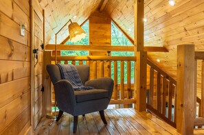 Interior - Cozy Hocking Hills Chalet ~ Hot Tub ~ Sleeps 6 ~ Near Old Man's & Ash Caves (South Bloomingville)