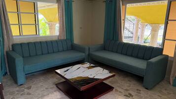 Apartment, 3 Bedrooms, Smoking, Patio | Living area