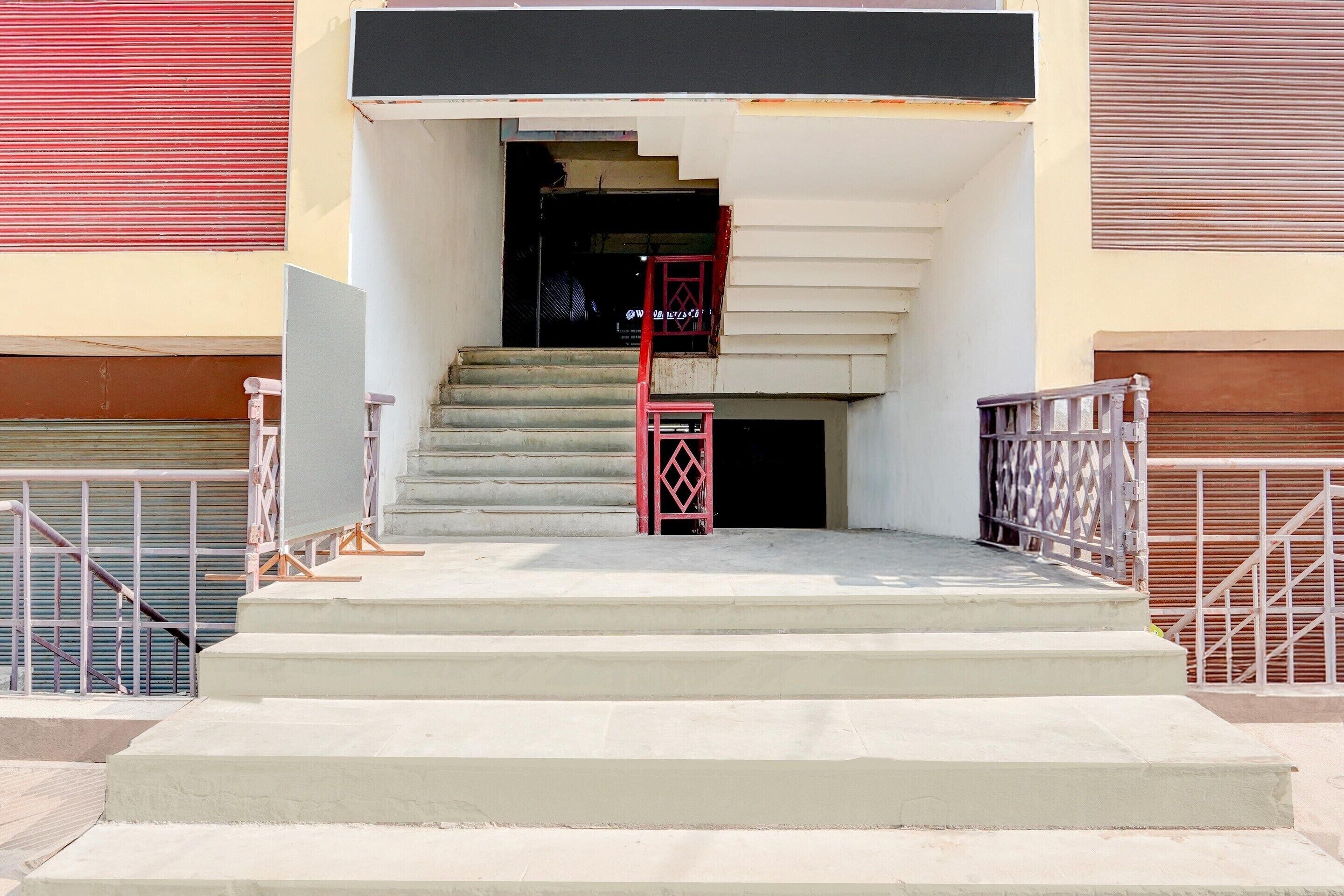 House | Meja sambut tetamu