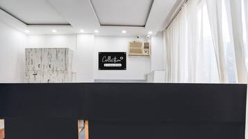 House | Meja sambut tetamu
