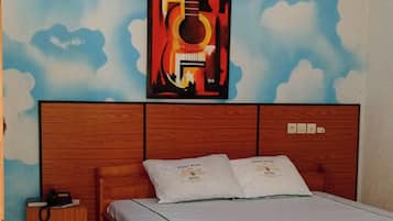 Habitación doble superior, vistas a la montaña | Escritorio y espacio para trabajar con un portátil