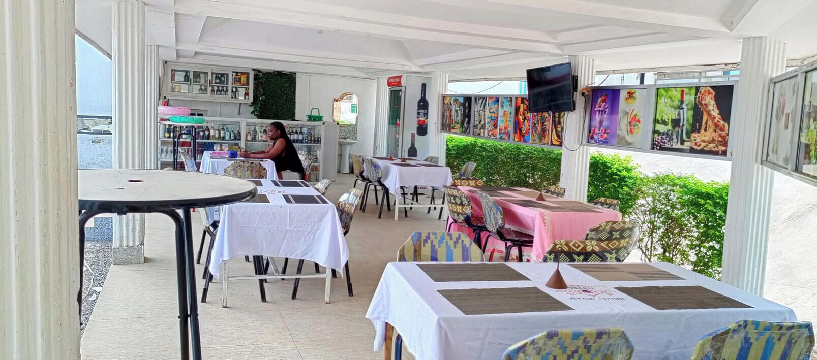 Khu ẩm thực ngoài trời