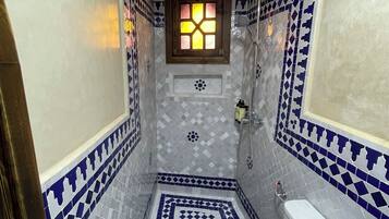 Quarto casal ou duplo standard | Banheiro