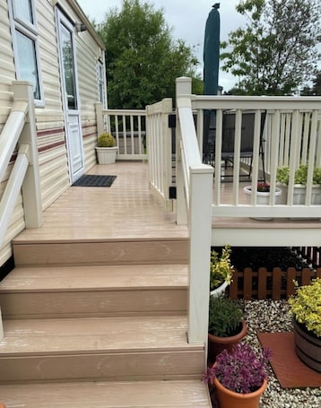 Terrace/patio. Sea View Retreat