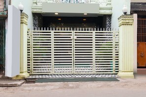 บ้านพัก | ฝ่ายต้อนรับ