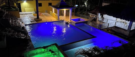 Utomhuspool