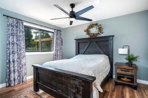5 habitaciones, tabla de planchar con plancha y wifi gratis 