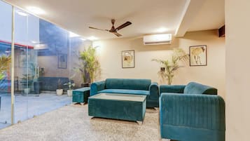 House | Interior