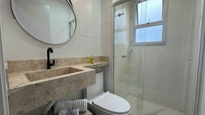 Apartamento clássico, 2 quartos, cozinha, na torre | Banheiro