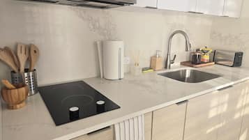 Apartment, City View | Dapur peribadi