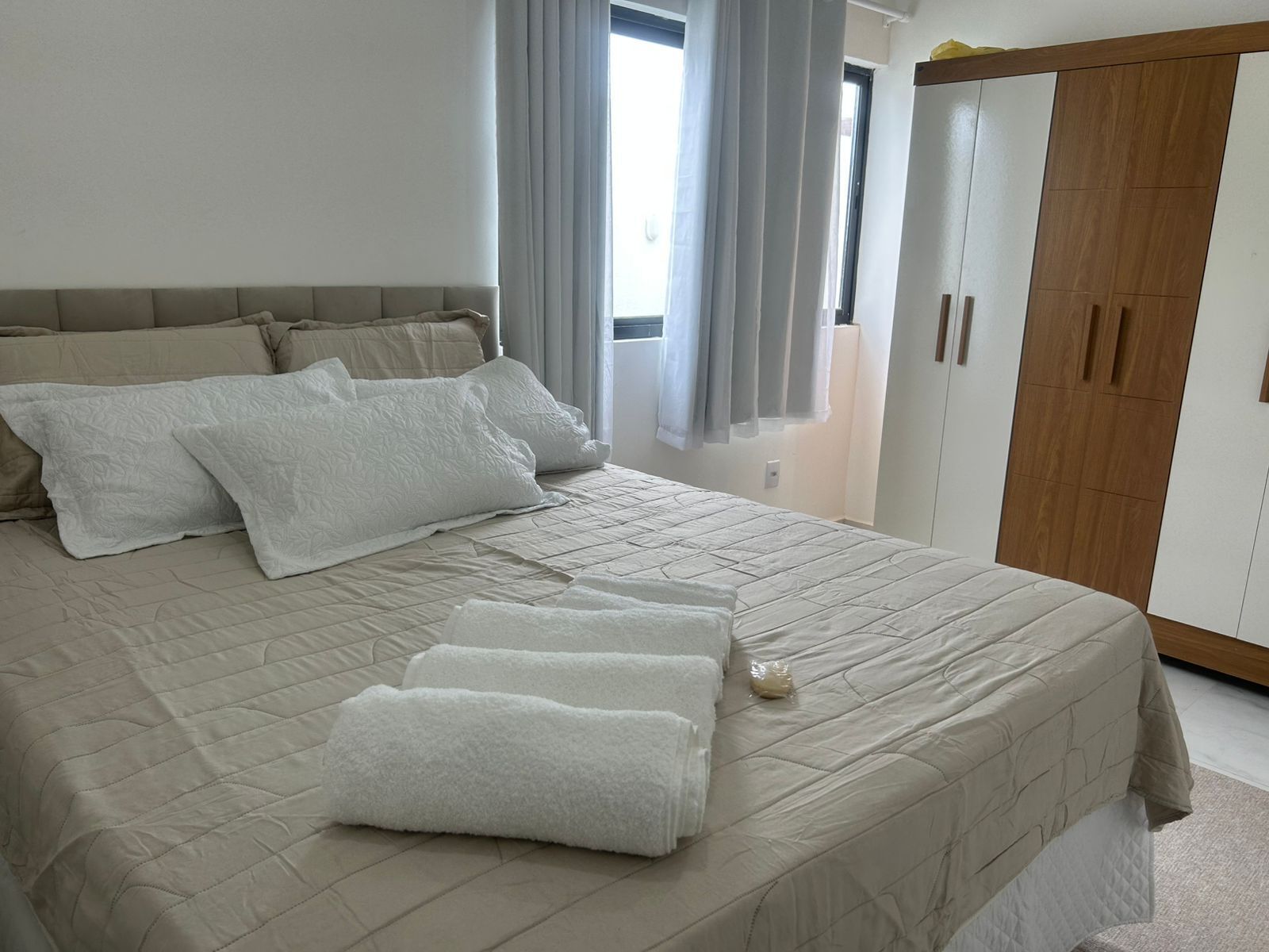 3 bedrooms, free WiFi, bed sheets, wheelchair access