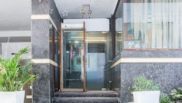 House | Reception