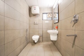 Bathroom - Deluxe BSA Townhouse (Lucknow)