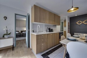Dining - Oréades 101, sunny Renovated Apartment with Balcony, Central Val d’Isère (Val-d'Isère)