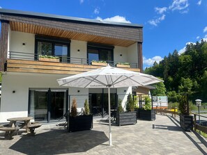 Apartment | Speisen im Freien