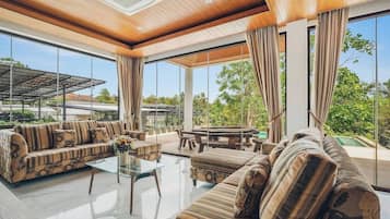 Room, 3 Bedrooms, Private Pool | Living area