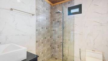 Room, 3 Bedrooms, Private Pool | Bathroom