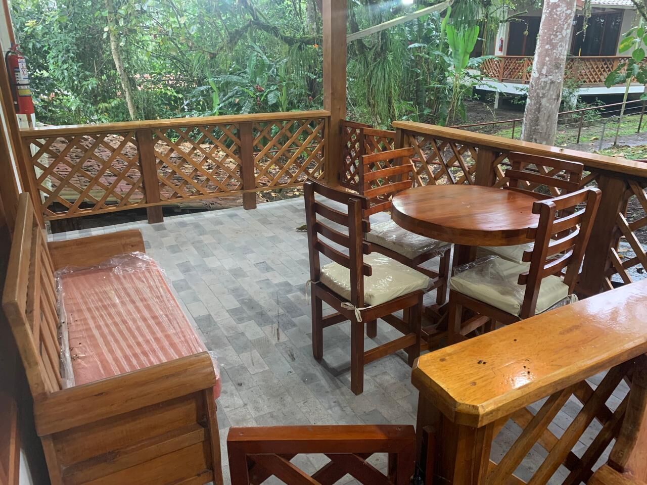 Tempat makan outdoor