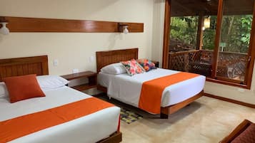 Habitación clásica con 1 cama doble o 2 individuales, vistas al jardín, en edificio anexo | Cortinas opacas, tabla de planchar con plancha, wifi gratis