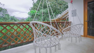 Suite Deluxe, vista valle, edificio separato | Terrazza/patio