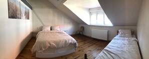 2 Schlafzimmer, Reisekinderbett, kostenloses WLAN, Bettwäsche