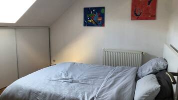 2 chambres, lit parapluie, Wi-Fi gratuit, draps fournis
