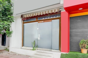 House | Reception - Deluxe Karakambadi BVN Grand (Tirupati)