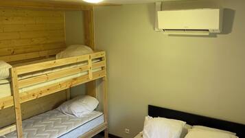 2 Schlafzimmer, Bügeleisen/Bügelbrett, Bettwäsche
