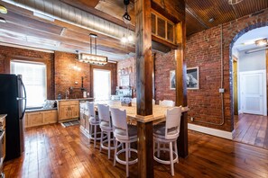 Dining - New! The Old Timer - 5BR/4.5BA - Hot Tub! Historic! (Louisville)