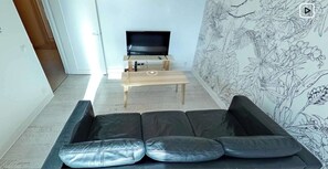 Apartment | Living area - Cozy Room in a Friendly Shared Flat - Lyon 8th (Lyon)