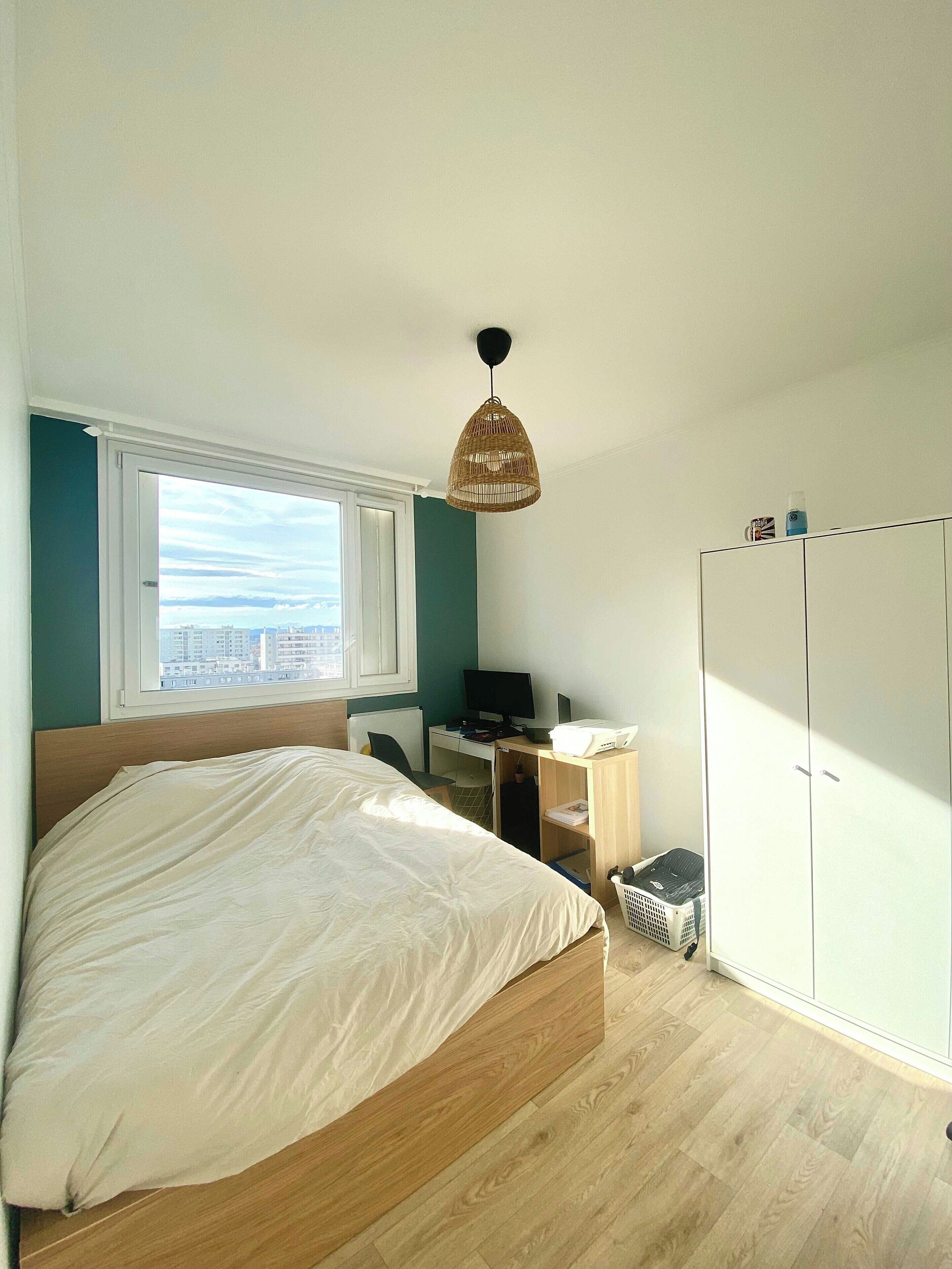 Apartment | 1 bedroom, laptop workspace, iron/ironing board, bed sheets