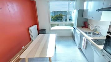 Apartment | Dapur peribadi | Peti sejuk, ketuhar, dapur, mesin basuh pinggan mangkuk
