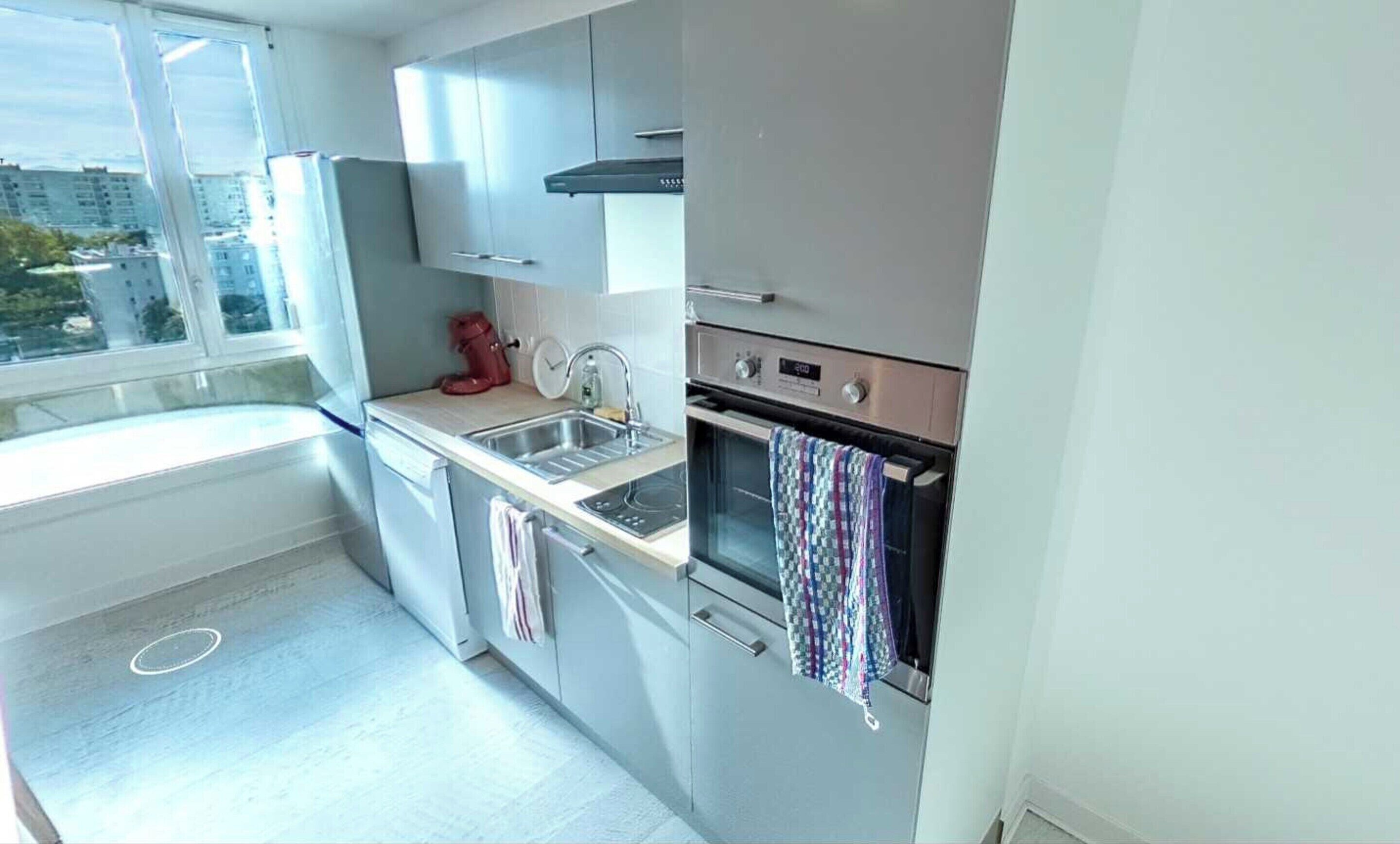 Apartment | Dapur peribadi | Peti sejuk, ketuhar, dapur, mesin basuh pinggan mangkuk 