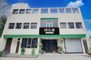 Exterior - Super Hotel Bassi Ambala-chandigarh Road (Dera Bassi)
