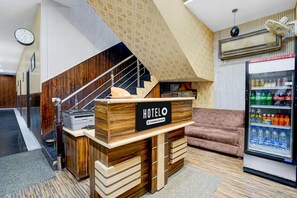 Hus | Reception