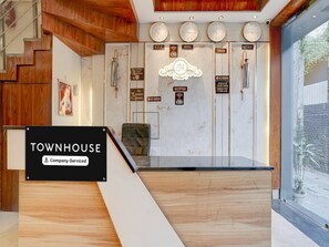 Reception - Super Townhouse Ram Talai Crossway (Amritsar)