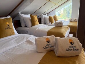 Deluxe Quadruple Room, Balcony, Ocean View - Infinity Winter Resort (Nuwara Eliya)
