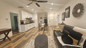 Cabane, vue montagne | Coin séjour