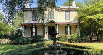 Historic 5BR 1858 Estate N/Barton and Warbirds!