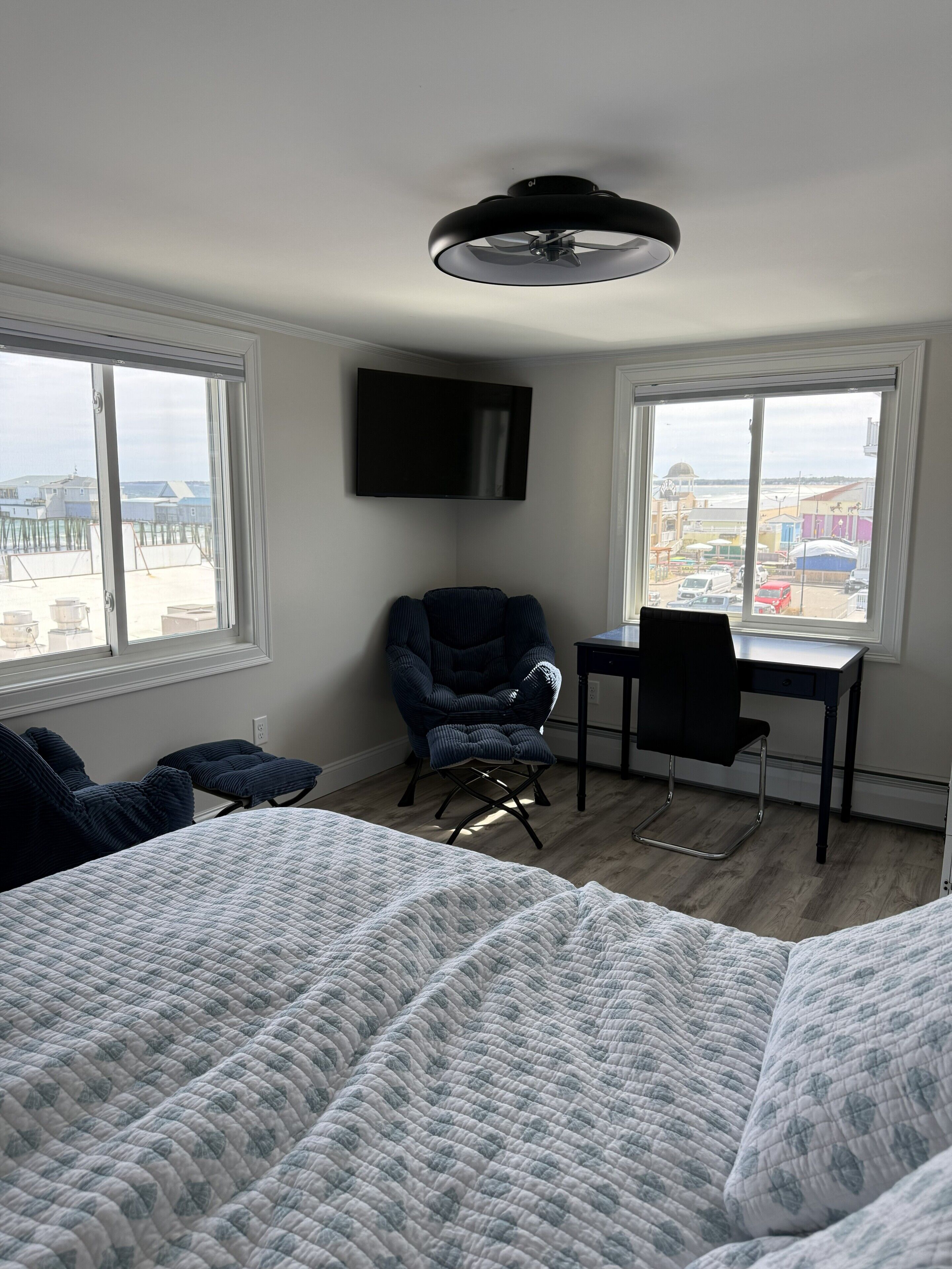 1 bedroom, desk, free WiFi, bed sheets